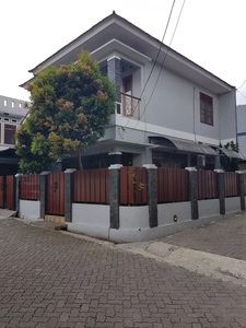Rumah Solid, Dinding Batukali, Dekat Fatmawati & aman