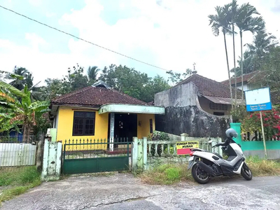 Rumah Strategis Hanya 100 meter dari Jalan Magelang