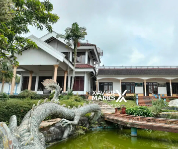 V1 Jual Rumah Villa Taman Luas Asri Tenang Strategis di Batu Malang