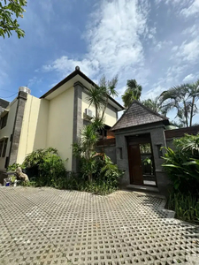 VILLA KEROBOKAN