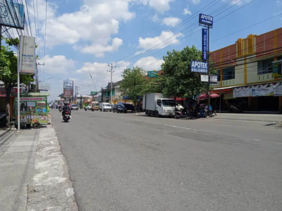 Akses Jalan Bagus Lokasi Premium Tanah Selatan Jalan Damai,Jakal km 8