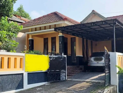 Di jual rumah luas kokoh di jatibening estate bekasi