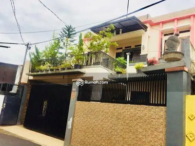 Dijual Rumah Bagus Pinggir Jalan lokasi strategis di Gedong Pa Rebo