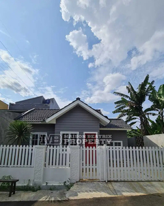 DIJUAL RUMAH BARU KONSEP AMERICAN STYLE DI PERUM. CITRA PRIMA SERPONG