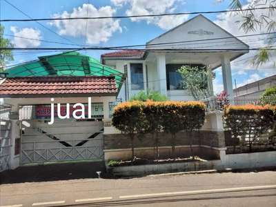 Dijual Rumah Mewah di Blllymoon Jakarta Timur