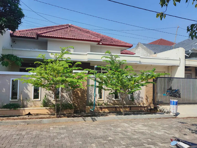 Dijual Rumah Strategis Ramai Penduduk di Jl. Puri Eksekutif Semarang