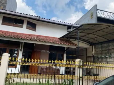 Disewakan rumah luas diSariwangi