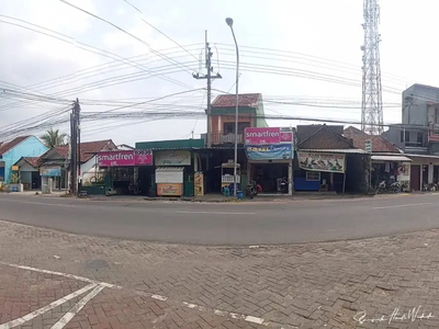 Ruko di jalan Raya Karanglo Singosari Malang