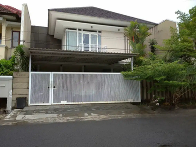 Rumah bagus minimalis Taman pondok indah wiyung