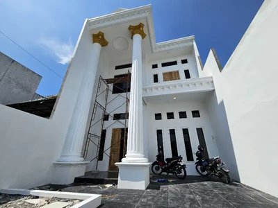 Rumah Baru American Classic di Perumahan Cluster Pedurungan Semarang