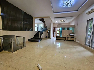 Rumah Citra 5 Hoek Uk 250m2 3 Lantai Posisi Bagus, Jakarta Barat