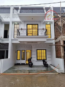 RUMAH CLUSTER DI JAGAKARSA JAKARTA SELATAN