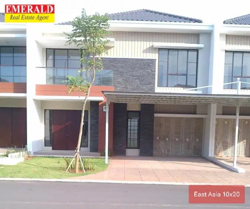 Rumah Cluster Hoek East Asia dengan 4+1 Kamar Tidur