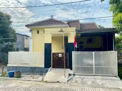 Rumah di jual daerah Kota Baru Driyorejo