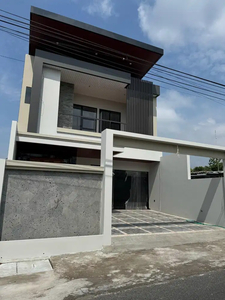 Rumah Jogja Tepi Jalan Di Jalan Kaliurang Km 13