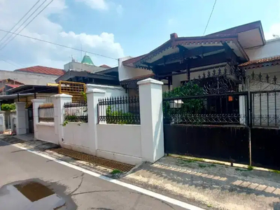 Rumah manahan 187Mt, 3Kt, 2Km, dekat stadion manahan, banjarsari, solo