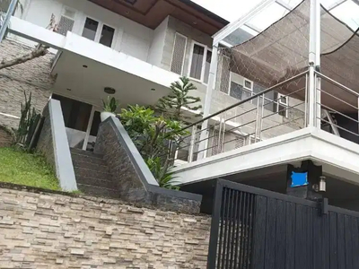 Rumah Mewah Dipusat Kota Bandung Dalam Komplek Elite Sentra Duta