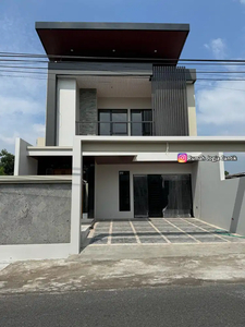 Rumah Mewah Kontemporer Jalan Kaliurang Km 13