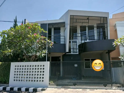 Rumah Modern Asri Hoek Full Furnished Di Cigadung