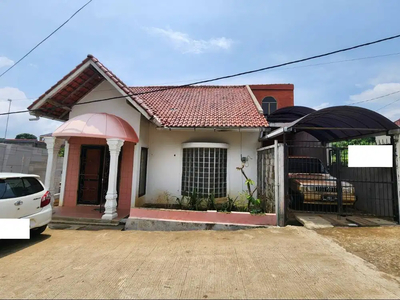 Rumah Semi Villa di Cimahi Utara