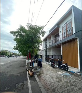 Rumah + toko jemur ngawinan Surabaya