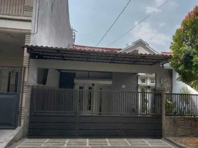 Surabaya Timur Rumah Araya Terawat Siap Huni Ada Gudang