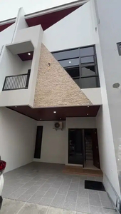 Townhouse Baru 2-lantai di Jatinegara dekat St Klender dan Jl Pemuda