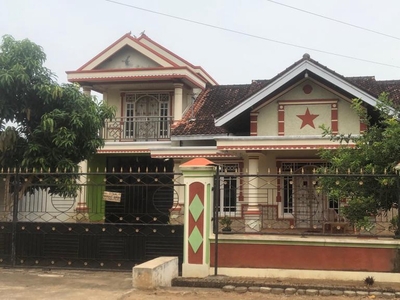 Dijual Rumah dua lantai di Jalan Desa Kibang Kecamatan Metro Kibang Lampung