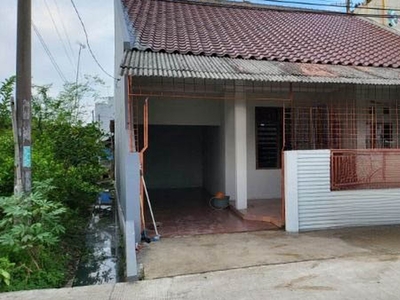 Rumah Hoek Karawang Jaya, Luas 159m2