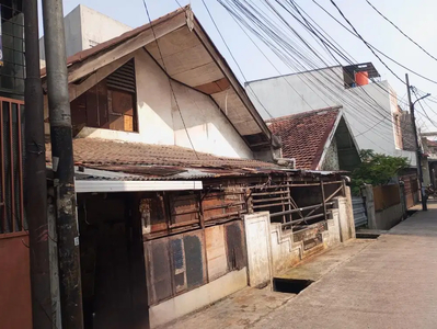 Rumah Tua Hitung Tanah 137m2 SHM di Jl Setia Jaya Jelambar Grogol