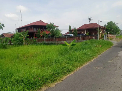 Tanah Asri Barat Jl kaliurang Km 8 , Cocok Home stay , SHM