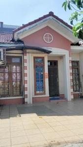 Rumah 1 setengah lantai di perumahan Banjar Wijaya, Tangerang Kota
