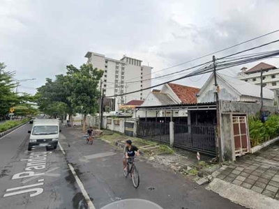 Rumah Hitung Tanah Pusat Kota Raya Pandegiling Strategis Komersial