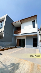 Dijual RUMAH BRAND NEW HOUSE DI GRAHA RAYA BINTARO CLUSTER KIWI R