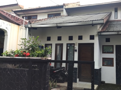 Dijual Rumah Minimalis Siap Huni 2 Lantai di Sayap Antapani, Band