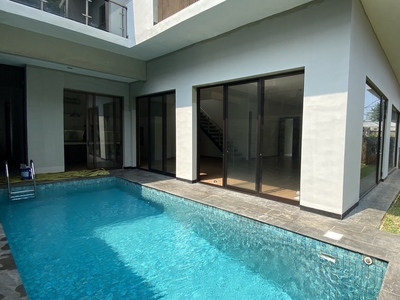 Disewa Modern minimalist house in kemang, jakarta selatan