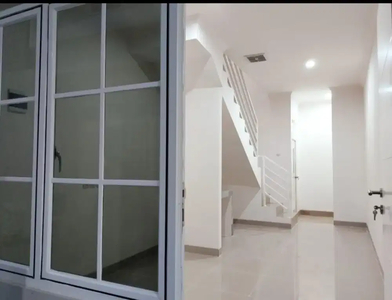 Rumah baru 2Lt dijual murah Deket perkantoran Kemayoran Jakarta pusat