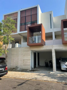 Rumah Baru 3 Lantai Modern Minimalis di Villa Puncak Tidar VPT Malang