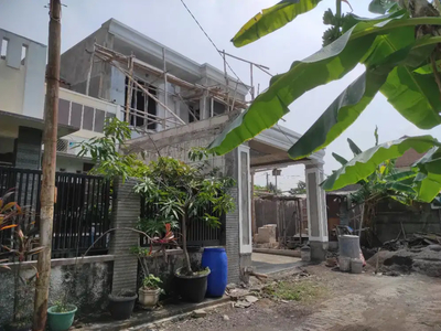 Rumah Mewah 197m² Perum Lumbungsari Kalicari Pedurungan Kota Semarang