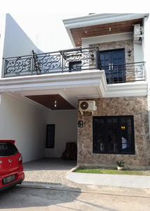 Rumah Mewah Modern, Lokasi Pinggir Jalan Area Cimanggis Cibubur Depok
