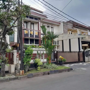 rumah mewah siap huni, strategis dan nyaman di Bekasi Utara
