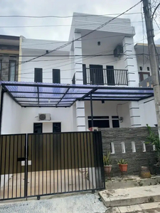 Villa Bintaro, rumah 2 lantai baru renovasi bagus, siap huni