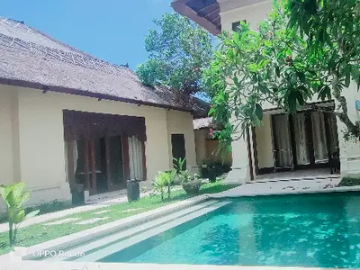 villa dekat pantai Jimbaran Badung Bali