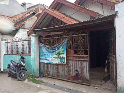 Dijual Rumah Strategis di Suryani Bandung