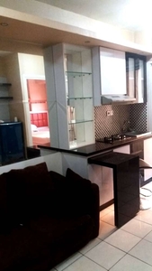 Apartemen Green Pramuka Sewa Bulanan 2 Kamar Furnish ada water Heather