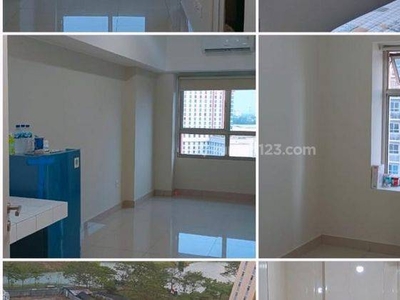 Apartemen Sumarecon Bekasi 2 BR Furnished Bagus Hoek