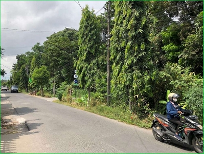 Belakang Sanata Dharma Gejayan Jogja, Tanah Mangku Jalan Aspal