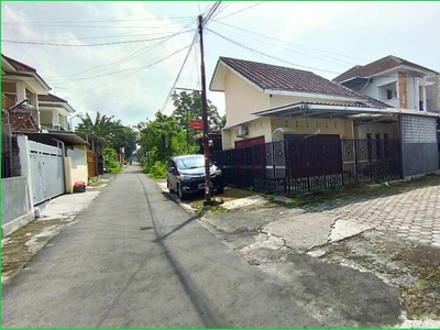 Dekat UGM, Tanah HOOK Dalam Perum di Gentan Jl.Kaliurang km 10