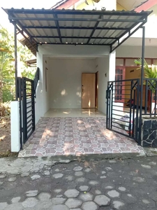 Di kontrakkan 1rumah,khusus muslim