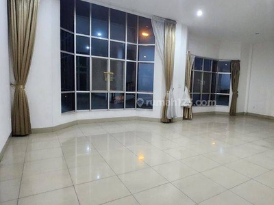 Di Sewakan Murah Vila Malibu Boulevard Siap Huni